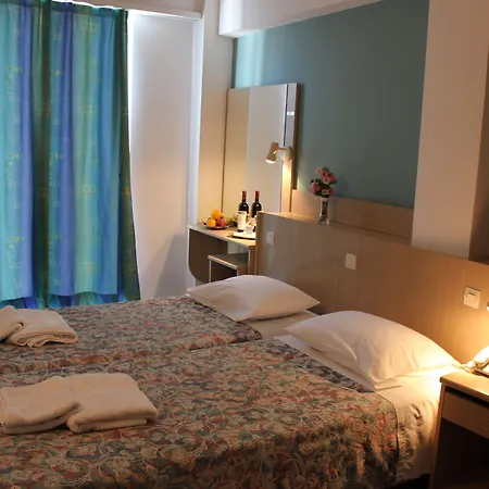 Moschos 2* עיר רודוס