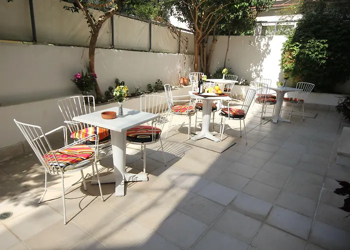 Отель Moschos 2*